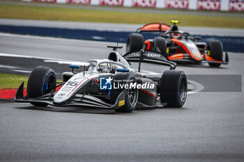 2024-07-05 - 16 CORDEEL Amaury (bel), Hitech Pulse-Eight, Dallara F2 2024, action during the 8th round of the 2024 FIA Formula 2 Championship from July 5 to 7, 2024 on the Silverstone Circuit, in Silverstone, United Kingdom - AUTO - FORMULA 2 2024 - SILVERSTONE - FORMULA 2 - MOTORS