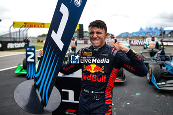 2024-07-07 - HADJAR Isack (fra), Campos Racing, Dallara F2 2024, portrait celebration victory during the 8th round of the 2024 FIA Formula 2 Championship from July 5 to 7, 2024 on the Silverstone Circuit, in Silverstone, United Kingdom - AUTO - FORMULA 2 2024 - SILVERSTONE - FORMULA 2 - MOTORS