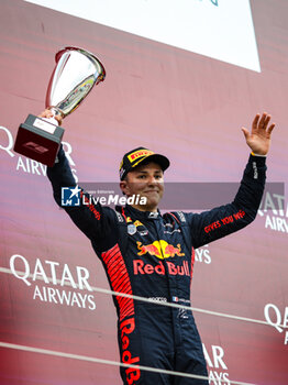 2024-07-07 - HADJAR Isack (fra), Campos Racing, Dallara F2 2024, portrait podium trophy during the 8th round of the 2024 FIA Formula 2 Championship from July 5 to 7, 2024 on the Silverstone Circuit, in Silverstone, United Kingdom - AUTO - FORMULA 2 2024 - SILVERSTONE - FORMULA 2 - MOTORS