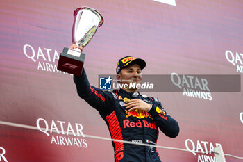 2024-07-07 - HADJAR Isack (fra), Campos Racing, Dallara F2 2024, portrait podium trophy during the 8th round of the 2024 FIA Formula 2 Championship from July 5 to 7, 2024 on the Silverstone Circuit, in Silverstone, United Kingdom - AUTO - FORMULA 2 2024 - SILVERSTONE - FORMULA 2 - MOTORS