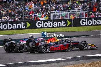 2024-07-07 - 20 HADJAR Isack (fra), Campos Racing, Dallara F2 2024, 01 MARTINS Victor (fra), ART Grand Prix, Dallara F2 2024, action during the 8th round of the 2024 FIA Formula 2 Championship from July 5 to 7, 2024 on the Silverstone Circuit, in Silverstone, United Kingdom - AUTO - FORMULA 2 2024 - SILVERSTONE - FORMULA 2 - MOTORS