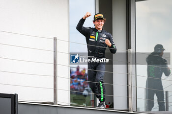 2024-07-21 - ANTONELLI Andrea Kimi (ita), Prema Racing, Dallara F2 2024, portrait podium during the 9th round of the 2024 FIA Formula 2 Championship from July 19 to 21, 2024 on the Hungaroring, in Mogyorod, Hungary - AUTO - FORMULA 2 2024 - HUNGARORING - FORMULA 2 - MOTORS