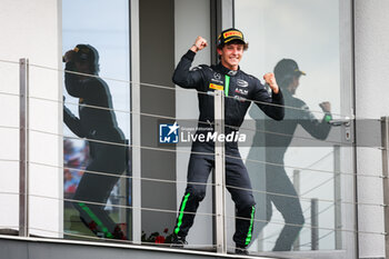 2024-07-21 - ANTONELLI Andrea Kimi (ita), Prema Racing, Dallara F2 2024, portrait podium during the 9th round of the 2024 FIA Formula 2 Championship from July 19 to 21, 2024 on the Hungaroring, in Mogyorod, Hungary - AUTO - FORMULA 2 2024 - HUNGARORING - FORMULA 2 - MOTORS