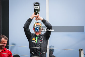 2024-07-21 - ANTONELLI Andrea Kimi (ita), Prema Racing, Dallara F2 2024, portrait podium during the 9th round of the 2024 FIA Formula 2 Championship from July 19 to 21, 2024 on the Hungaroring, in Mogyorod, Hungary - AUTO - FORMULA 2 2024 - HUNGARORING - FORMULA 2 - MOTORS