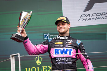 2024-07-21 - MARTINS Victor (fra), ART Grand Prix, Dallara F2 2024, portrait, podium during the 9th round of the 2024 FIA Formula 2 Championship from July 19 to 21, 2024 on the Hungaroring, in Mogyorod, Hungary - AUTO - FORMULA 2 2024 - HUNGARORING - FORMULA 2 - MOTORS