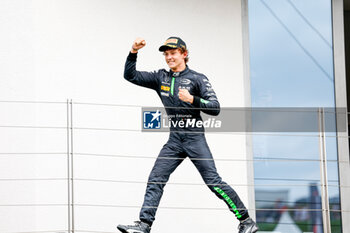 2024-07-21 - ANTONELLI Andrea Kimi (ita), Prema Racing, Dallara F2 2024, portrait, podium during the 9th round of the 2024 FIA Formula 2 Championship from July 19 to 21, 2024 on the Hungaroring, in Mogyorod, Hungary - AUTO - FORMULA 2 2024 - HUNGARORING - FORMULA 2 - MOTORS