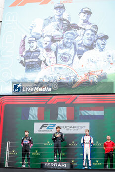 2024-07-21 - ANTONELLI Andrea Kimi (ita), Prema Racing, Dallara F2 2024, MARTINS Victor (fra), ART Grand Prix, Dallara F2 2024, VERSCHOOR Richard (nld), Trident, Dallara F2 2024, portrait, podium during the 9th round of the 2024 FIA Formula 2 Championship from July 19 to 21, 2024 on the Hungaroring, in Mogyorod, Hungary - AUTO - FORMULA 2 2024 - HUNGARORING - FORMULA 2 - MOTORS