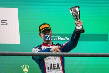 2024-07-27 - VERSCHOOR Richard (nld), Trident, Dallara F2 2024, portrait, podium during the 10th round of the 2024 FIA Formula 2 Championship from July 26 to 28, 2024 on the Circuit de Spa-Francorchamps, in Stavelot, Belgium - AUTO - FORMULA 2 2024 - SPA-FRANCORCHAMPS - FORMULA 2 - MOTORS