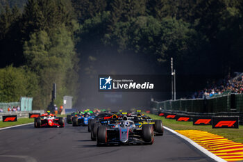 2024-07-28 - 17 ARON Paul (est), Hitech Pulse-Eigt, Dallara F2 2024, action start, depart, during the 10th round of the 2024 FIA Formula 2 Championship from July 26 to 28, 2024 on the Circuit de Spa-Francorchamps, in Stavelot, Belgium - AUTO - FORMULA 2 2024 - SPA-FRANCORCHAMPS - FORMULA 2 - MOTORS