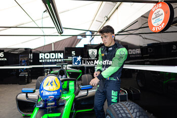 2024-08-30 - MALONEY Zane (bar), Rodin Motorsport, Dallara F2 2024, portrait during the 11th round of the 2024 FIA Formula 2 Championship from August 30 to September 1, 2024 on the Autodromo Nazionale Monza, in Monza, Italy - AUTO - FORMULA 2 2024 - MONZA - FORMULA 2 - MOTORS