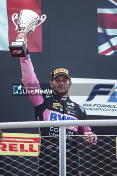 2024-08-31 - MARTINS Victor (fra), ART Grand Prix, Dallara F2 2024, portrait podium during the 11th round of the 2024 FIA Formula 2 Championship from August 30 to September 1, 2024 on the Autodromo Nazionale Monza, in Monza, Italy - AUTO - FORMULA 2 2024 - MONZA - FORMULA 2 - MOTORS