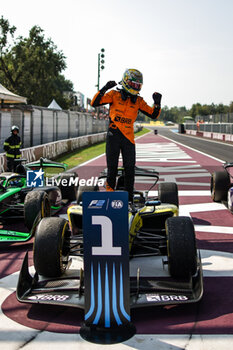 2024-09-01 - BORTOLETO Gabriel (bra), Invicta Racing, Dallara F2 2024, portrait celebrates his victory during the 11th round of the 2024 FIA Formula 2 Championship from August 30 to September 1, 2024 on the Autodromo Nazionale Monza, in Monza, Italy - AUTO - FORMULA 2 2024 - MONZA - FORMULA 2 - MOTORS