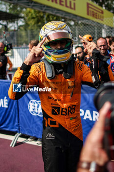 2024-09-01 - BORTOLETO Gabriel (bra), Invicta Racing, Dallara F2 2024, portrait celebrates his victory during the 11th round of the 2024 FIA Formula 2 Championship from August 30 to September 1, 2024 on the Autodromo Nazionale Monza, in Monza, Italy - AUTO - FORMULA 2 2024 - MONZA - FORMULA 2 - MOTORS