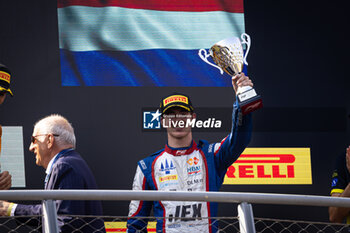 2024-09-01 - VERSCHOOR Richard (nld), Trident, Dallara F2 2024, portrait, podium during the 11th round of the 2024 FIA Formula 2 Championship from August 30 to September 1, 2024 on the Autodromo Nazionale Monza, in Monza, Italy - AUTO - FORMULA 2 2024 - MONZA - FORMULA 2 - MOTORS