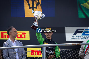 2024-09-01 - MALONY Zane (bar), Rodin Motorsport, Dallara F2 2024, portrait, podium during the 11th round of the 2024 FIA Formula 2 Championship from August 30 to September 1, 2024 on the Autodromo Nazionale Monza, in Monza, Italy - AUTO - FORMULA 2 2024 - MONZA - FORMULA 2 - MOTORS