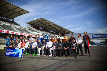 2024-01-11 - FIA Formula E drivers family picture during the 2024 Hankook Mexico City ePrix, 1st meeting of the 2023-24 ABB FIA Formula E World Championship, on the Autodromo Hermanos Rodriguez from January 11 to 13, in Mexico City, Mexico - 2024 FORMULA E HANKOOK MEXICO CITY EPRIX - FORMULA E - MOTORS