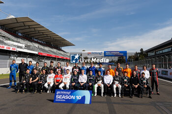 2024-01-11 - Team principal and drivers family picture, portrait during the 2024 Hankook Mexico City ePrix, 1st meeting of the 2023-24 ABB FIA Formula E World Championship, on the Autodromo Hermanos Rodriguez from January 11 to 13, in Mexico City, Mexico - 2024 FORMULA E HANKOOK MEXICO CITY EPRIX - FORMULA E - MOTORS