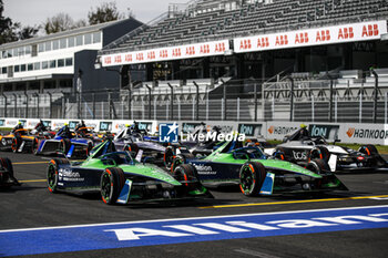 2024-01-11 - 16 BUEMI Sébastien (swi), Envision Racing, Jaguar I-Type 6, 04 FRIJNS Robin (nld), Envision Racing, Jaguar I-Type 6, action during the 2024 Hankook Mexico City ePrix, 1st meeting of the 2023-24 ABB FIA Formula E World Championship, on the Autodromo Hermanos Rodriguez from January 11 to 13, in Mexico City, Mexico - 2024 FORMULA E HANKOOK MEXICO CITY EPRIX - FORMULA E - MOTORS