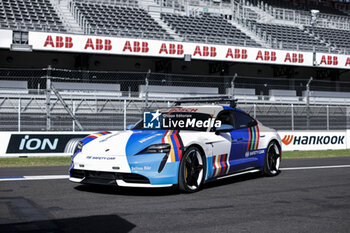 2024-01-11 - Safety Car during the 2024 Hankook Mexico City ePrix, 1st meeting of the 2023-24 ABB FIA Formula E World Championship, on the Autodromo Hermanos Rodriguez from January 11 to 13, in Mexico City, Mexico - 2024 FORMULA E HANKOOK MEXICO CITY EPRIX - FORMULA E - MOTORS