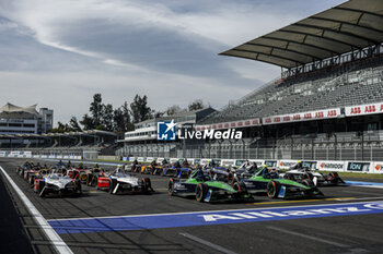 2024-01-11 - Cars family picture during the 2024 Hankook Mexico City ePrix, 1st meeting of the 2023-24 ABB FIA Formula E World Championship, on the Autodromo Hermanos Rodriguez from January 11 to 13, in Mexico City, Mexico - 2024 FORMULA E HANKOOK MEXICO CITY EPRIX - FORMULA E - MOTORS