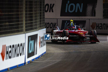 2024-01-25 - 22 ROWLAND Oliver (gbr), Nissan Formula E Team, Nissan e-4ORCE 04, action during the 2024 Diriyah E-Prix, 2nd meeting of the 2023-24 ABB FIA Formula E World Championship, on the Riyadh Street Circuit from January 25 to 27, in Diriyah, Saudi Arabia - 2024 FORMULA E DIRIYAH E-PRIX - FORMULA E - MOTORS