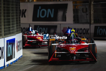 2024-01-25 - 22 ROWLAND Oliver (gbr), Nissan Formula E Team, Nissan e-4ORCE 04, action during the 2024 Diriyah E-Prix, 2nd meeting of the 2023-24 ABB FIA Formula E World Championship, on the Riyadh Street Circuit from January 25 to 27, in Diriyah, Saudi Arabia - 2024 FORMULA E DIRIYAH E-PRIX - FORMULA E - MOTORS