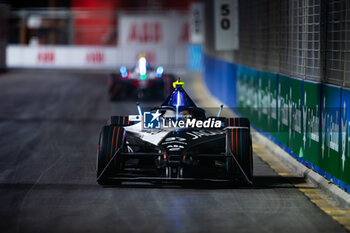 2024-01-25 - 37 CASSIDY Nick (nzl), Jaguar TCS Racing, Jaguar I-Type 6, action during the 2024 Diriyah E-Prix, 2nd meeting of the 2023-24 ABB FIA Formula E World Championship, on the Riyadh Street Circuit from January 25 to 27, in Diriyah, Saudi Arabia - 2024 FORMULA E DIRIYAH E-PRIX - FORMULA E - MOTORS