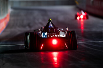 2024-01-25 - 37 CASSIDY Nick (nzl), Jaguar TCS Racing, Jaguar I-Type 6, action during the 2024 Diriyah E-Prix, 2nd meeting of the 2023-24 ABB FIA Formula E World Championship, on the Riyadh Street Circuit from January 25 to 27, in Diriyah, Saudi Arabia - 2024 FORMULA E DIRIYAH E-PRIX - FORMULA E - MOTORS