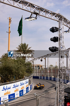2024-01-26 - 05 HUGHES Jake (gbr), NEOM McLaren Formula E Team, Nissan e-4ORCE 04, action during the 2024 Diriyah E-Prix, 2nd meeting of the 2023-24 ABB FIA Formula E World Championship, on the Riyadh Street Circuit from January 25 to 27, in Diriyah, Saudi Arabia - 2024 FORMULA E DIRIYAH E-PRIX - FORMULA E - MOTORS