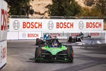 2024-01-26 - 16 BUEMI Sébastien (swi), Envision Racing, Jaguar I-Type 6, action during the 2024 Diriyah E-Prix, 2nd meeting of the 2023-24 ABB FIA Formula E World Championship, on the Riyadh Street Circuit from January 25 to 27, in Diriyah, Saudi Arabia - 2024 FORMULA E DIRIYAH E-PRIX - FORMULA E - MOTORS