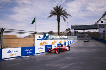 2024-01-26 - 22 ROWLAND Oliver (gbr), Nissan Formula E Team, Nissan e-4ORCE 04, action during the 2024 Diriyah E-Prix, 2nd meeting of the 2023-24 ABB FIA Formula E World Championship, on the Riyadh Street Circuit from January 25 to 27, in Diriyah, Saudi Arabia - 2024 FORMULA E DIRIYAH E-PRIX - FORMULA E - MOTORS