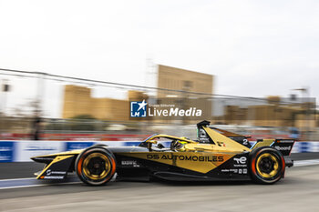 2024-01-26 - 02 VANDOORNE Stoffel (bel), DS Penske, DS E-Tense FE23, pitlane, ambiance during the 2024 Diriyah E-Prix, 2nd meeting of the 2023-24 ABB FIA Formula E World Championship, on the Riyadh Street Circuit from January 25 to 27, in Diriyah, Saudi Arabia - 2024 FORMULA E DIRIYAH E-PRIX - FORMULA E - MOTORS