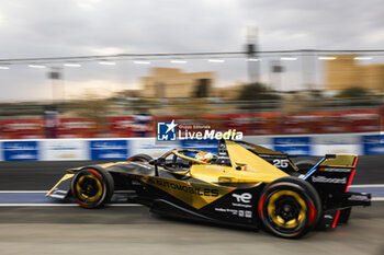 2024-01-26 - 25 VERGNE Jean-Eric (fra), DS Penske, DS E-Tense FE23, pitlane, ambiance during the 2024 Diriyah E-Prix, 2nd meeting of the 2023-24 ABB FIA Formula E World Championship, on the Riyadh Street Circuit from January 25 to 27, in Diriyah, Saudi Arabia - 2024 FORMULA E DIRIYAH E-PRIX - FORMULA E - MOTORS