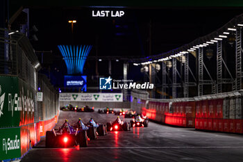 2024-01-26 - ambiance during the 2024 Diriyah E-Prix, 2nd meeting of the 2023-24 ABB FIA Formula E World Championship, on the Riyadh Street Circuit from January 25 to 27, in Diriyah, Saudi Arabia - 2024 FORMULA E DIRIYAH E-PRIX - FORMULA E - MOTORS
