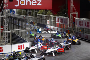 2024-01-26 - 17 NATO Norman (fra), Andretti Global, Porsche 99X Electric, action 01 DENNIS Jake (gbr), Andretti Global, Porsche 99X Electric, action during the 2024 Diriyah E-Prix, 2nd meeting of the 2023-24 ABB FIA Formula E World Championship, on the Riyadh Street Circuit from January 25 to 27, in Diriyah, Saudi Arabia - 2024 FORMULA E DIRIYAH E-PRIX - FORMULA E - MOTORS