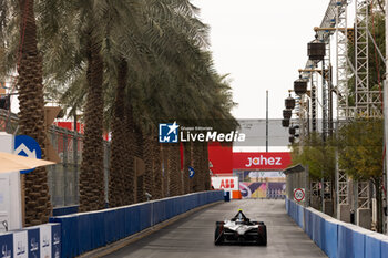 2024-01-27 - 37 CASSIDY Nick (nzl), Jaguar TCS Racing, Jaguar I-Type 6, action during the 2024 Diriyah E-Prix, 2nd meeting of the 2023-24 ABB FIA Formula E World Championship, on the Riyadh Street Circuit from January 25 to 27, in Diriyah, Saudi Arabia - 2024 FORMULA E DIRIYAH E-PRIX - FORMULA E - MOTORS