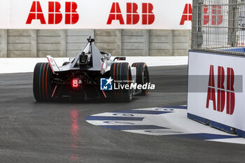 2024-01-27 - 09 EVANS Mitch (nzl), Jaguar TCS Racing, Jaguar I-Type 6, action during the 2024 Diriyah E-Prix, 2nd meeting of the 2023-24 ABB FIA Formula E World Championship, on the Riyadh Street Circuit from January 25 to 27, in Diriyah, Saudi Arabia - 2024 FORMULA E DIRIYAH E-PRIX - FORMULA E - MOTORS