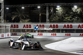 2024-01-27 - 37 CASSIDY Nick (nzl), Jaguar TCS Racing, Jaguar I-Type 6, action during the 2024 Diriyah E-Prix, 2nd meeting of the 2023-24 ABB FIA Formula E World Championship, on the Riyadh Street Circuit from January 25 to 27, in Diriyah, Saudi Arabia - 2024 FORMULA E DIRIYAH E-PRIX - FORMULA E - MOTORS
