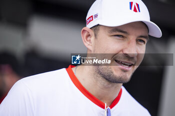 2024-03-14 - DENNIS Jake (gbr), Andretti Global, Porsche 99X Electric, portrait during the 2024 Sao Paulo ePrix, 3rd meeting of the 2023-24 ABB FIA Formula E World Championship, on the Sao Paulo Street Circuit from March 24 to 26, 2024 in Sao Paulo, Brazil - 2024 FORMULA E SAO PAULO EPRIX - FORMULA E - MOTORS