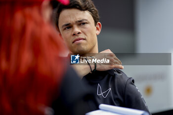 2024-03-14 - DE VRIES Nyck (nld), Mahindra Racing, Mahindra M9Electro, portrait during the 2024 Sao Paulo ePrix, 3rd meeting of the 2023-24 ABB FIA Formula E World Championship, on the Sao Paulo Street Circuit from March 24 to 26, 2024 in Sao Paulo, Brazil - 2024 FORMULA E SAO PAULO EPRIX - FORMULA E - MOTORS