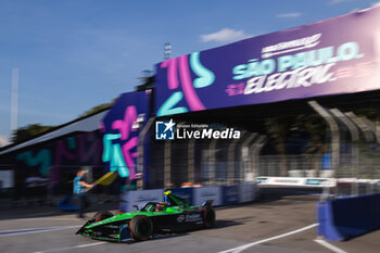 2024-03-15 - 04 FRIJNS Robin (nld), Envision Racing, Jaguar I-Type 6, action on the pitlane, during the 2024 Sao Paulo ePrix, 3rd meeting of the 2023-24 ABB FIA Formula E World Championship, on the Sao Paulo Street Circuit from March 24 to 26, 2024 in Sao Paulo, Brazil - 2024 FORMULA E SAO PAULO EPRIX - FORMULA E - MOTORS