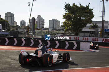 2024-03-15 - 09 EVANS Mitch (nzl), Jaguar TCS Racing, Jaguar I-Type 6, action during the 2024 Sao Paulo ePrix, 3rd meeting of the 2023-24 ABB FIA Formula E World Championship, on the Sao Paulo Street Circuit from March 24 to 26, 2024 in Sao Paulo, Brazil - 2024 FORMULA E SAO PAULO EPRIX - FORMULA E - MOTORS