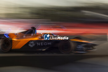2024-03-15 - 08 BIRD Sam (gbr), NEOM McLaren Formula E Team, Nissan e-4ORCE 04, action during the 2024 Sao Paulo ePrix, 3rd meeting of the 2023-24 ABB FIA Formula E World Championship, on the Sao Paulo Street Circuit from March 24 to 26, 2024 in Sao Paulo, Brazil - 2024 FORMULA E SAO PAULO EPRIX - FORMULA E - MOTORS