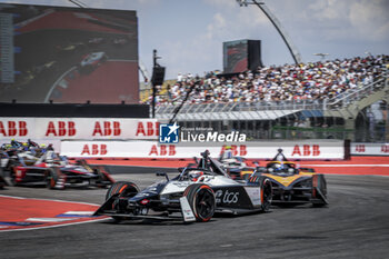 2024-03-16 - 09 EVANS Mitch (nzl), Jaguar TCS Racing, Jaguar I-Type 6, action Race during the 2024 Sao Paulo ePrix, 3rd meeting of the 2023-24 ABB FIA Formula E World Championship, on the Sao Paulo Street Circuit from March 24 to 26, 2024 in Sao Paulo, Brazil - 2024 FORMULA E SAO PAULO EPRIX - FORMULA E - MOTORS