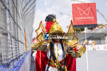 2024-03-16 - Ambiance on the grid during the 2024 Sao Paulo ePrix, 3rd meeting of the 2023-24 ABB FIA Formula E World Championship, on the Sao Paulo Street Circuit from March 24 to 26, 2024 in Sao Paulo, Brazil - 2024 FORMULA E SAO PAULO EPRIX - FORMULA E - MOTORS