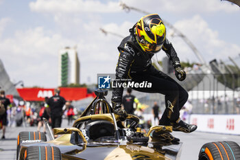 2024-03-16 - VANDOORNE Stoffel (bel), DS Penske, DS E-Tense FE23, portrait during the 2024 Sao Paulo ePrix, 3rd meeting of the 2023-24 ABB FIA Formula E World Championship, on the Sao Paulo Street Circuit from March 24 to 26, 2024 in Sao Paulo, Brazil - 2024 FORMULA E SAO PAULO EPRIX - FORMULA E - MOTORS