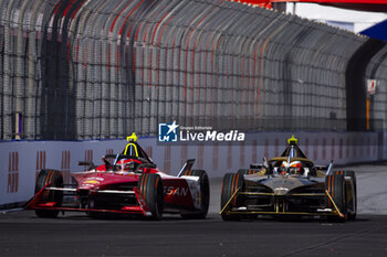 2024-03-16 - 22 ROWLAND Oliver (gbr), Nissan Formula E Team, Nissan e-4ORCE 04, 25 VERGNE Jean-Eric (fra), DS Penske, DS E-Tense FE23, action during the 2024 Sao Paulo ePrix, 3rd meeting of the 2023-24 ABB FIA Formula E World Championship, on the Sao Paulo Street Circuit from March 24 to 26, 2024 in Sao Paulo, Brazil - 2024 FORMULA E SAO PAULO EPRIX - FORMULA E - MOTORS