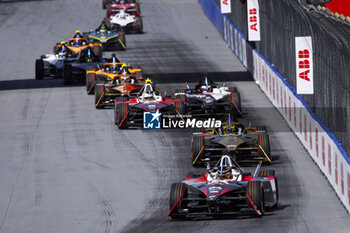 2024-03-16 - 94 WEHRLEIN Pascal (ger), TAG HEUER Porsche Formula E Team, Porsche 99X Electric, action during the 2024 Sao Paulo ePrix, 3rd meeting of the 2023-24 ABB FIA Formula E World Championship, on the Sao Paulo Street Circuit from March 24 to 26, 2024 in Sao Paulo, Brazil - 2024 FORMULA E SAO PAULO EPRIX - FORMULA E - MOTORS