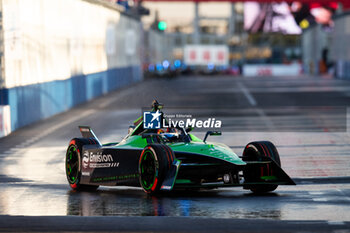 2024-03-29 - 16 BUEMI Sébastien (swi), Envision Racing, Jaguar I-Type 6, action during the 2024 Tokyo ePrix, 4th meeting of the 2023-24 ABB FIA Formula E World Championship, on the Tokyo Street Circuit from March 28 to 30, 2024 in Tokyo, Japan - 2024 FORMULA E TOKYO EPRIX - FORMULA E - MOTORS
