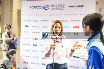 2024-03-29 - FIA Girls on Track: Natalie Robyn, FIA CEO, during the 2024 Tokyo ePrix, 4th meeting of the 2023-24 ABB FIA Formula E World Championship, on the Tokyo Street Circuit from March 28 to 30, 2024 in Tokyo, Japan - 2024 FORMULA E TOKYO EPRIX - FORMULA E - MOTORS